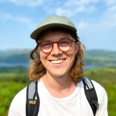 [headshot] image of a customer (for a financial advisor)